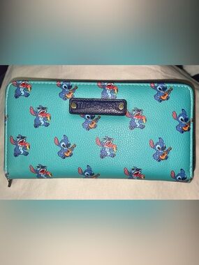 Loungefly Teal Stitch Pattern Zip Wallet LILO & STITCH
